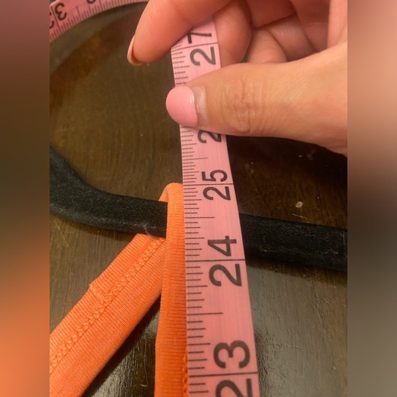 Lululemon top - Picture 13 of 14